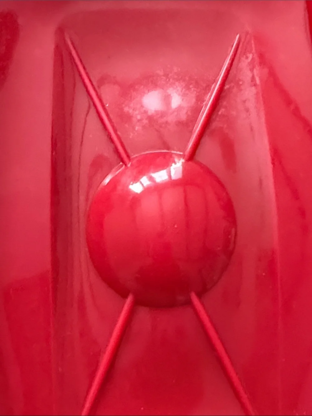 Xtrema Red silicone suction Rectangular Lid for a loaf pan